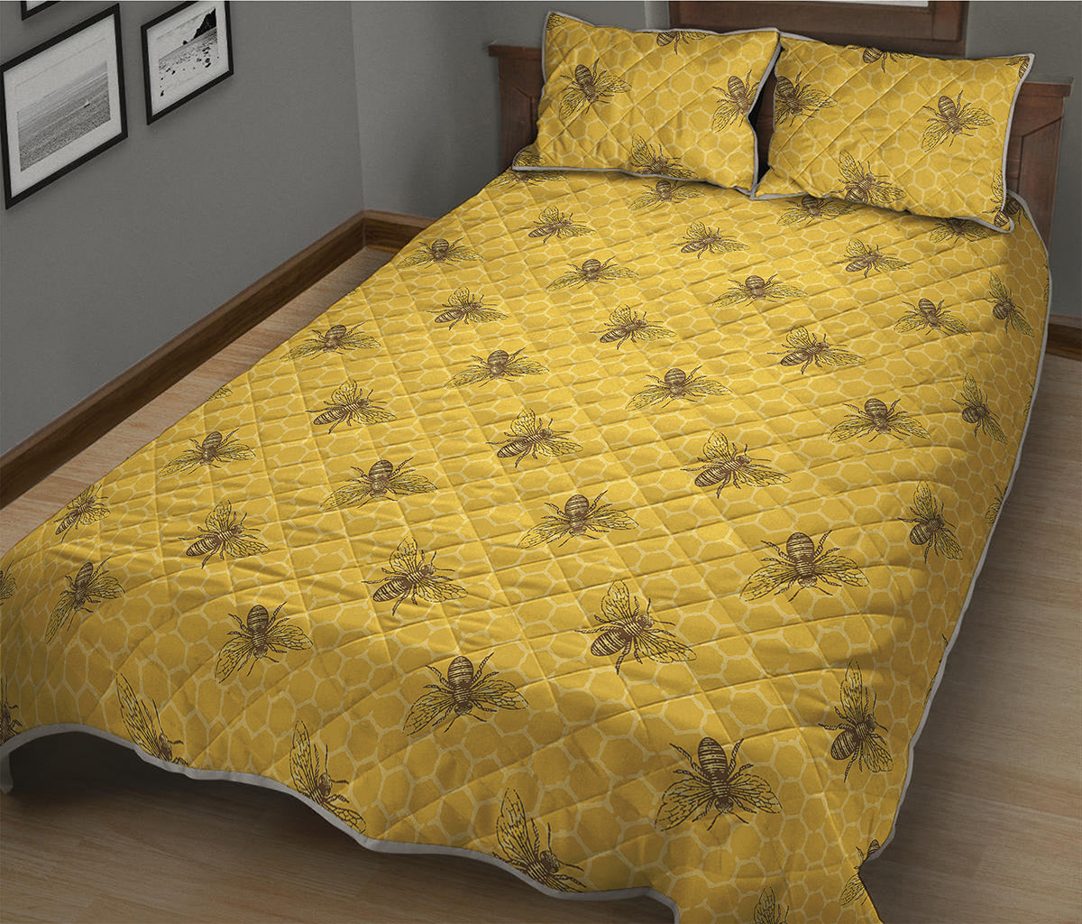 Bee Honeycomb Pattern Print Quilt Bed Set