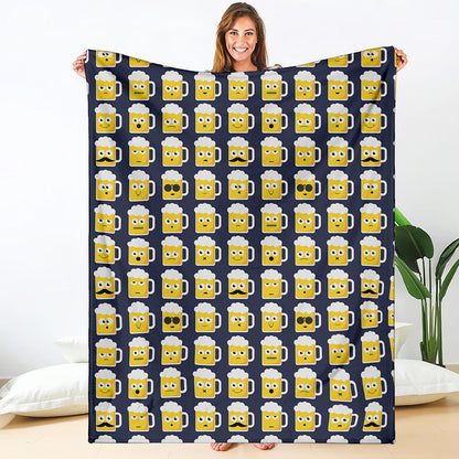 Beer Emoji Pattern Print Blanket