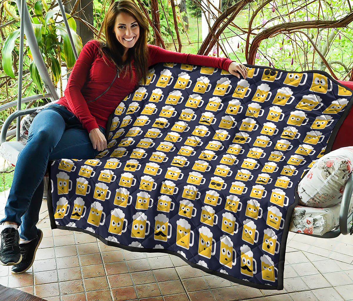 Beer Emoji Pattern Print Quilt