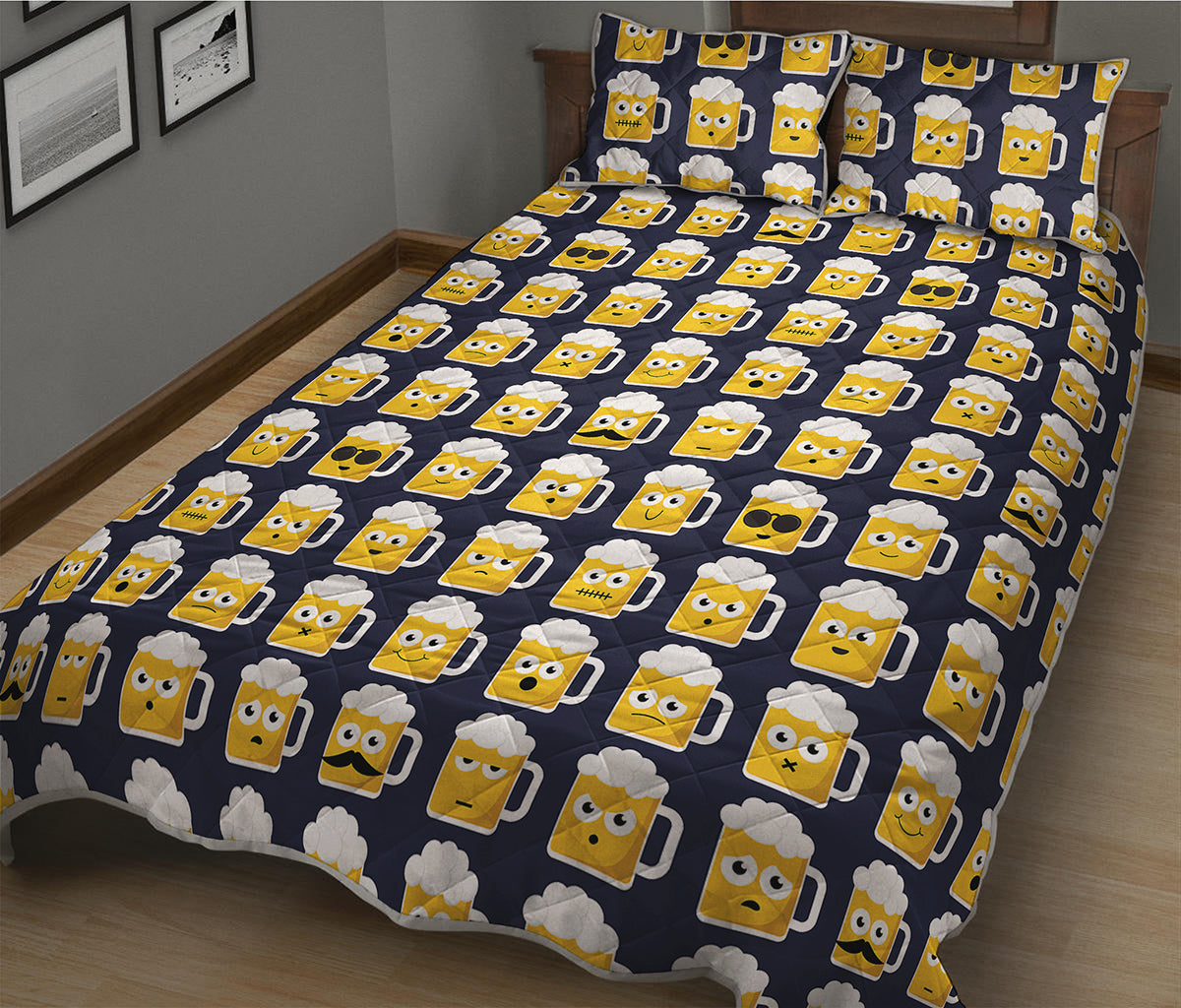 Beer Emoji Pattern Print Quilt Bed Set