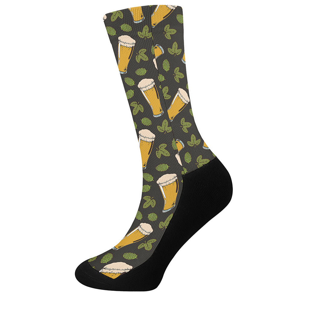 Beer Hop Cone And Leaf Pattern Print Crew Socks