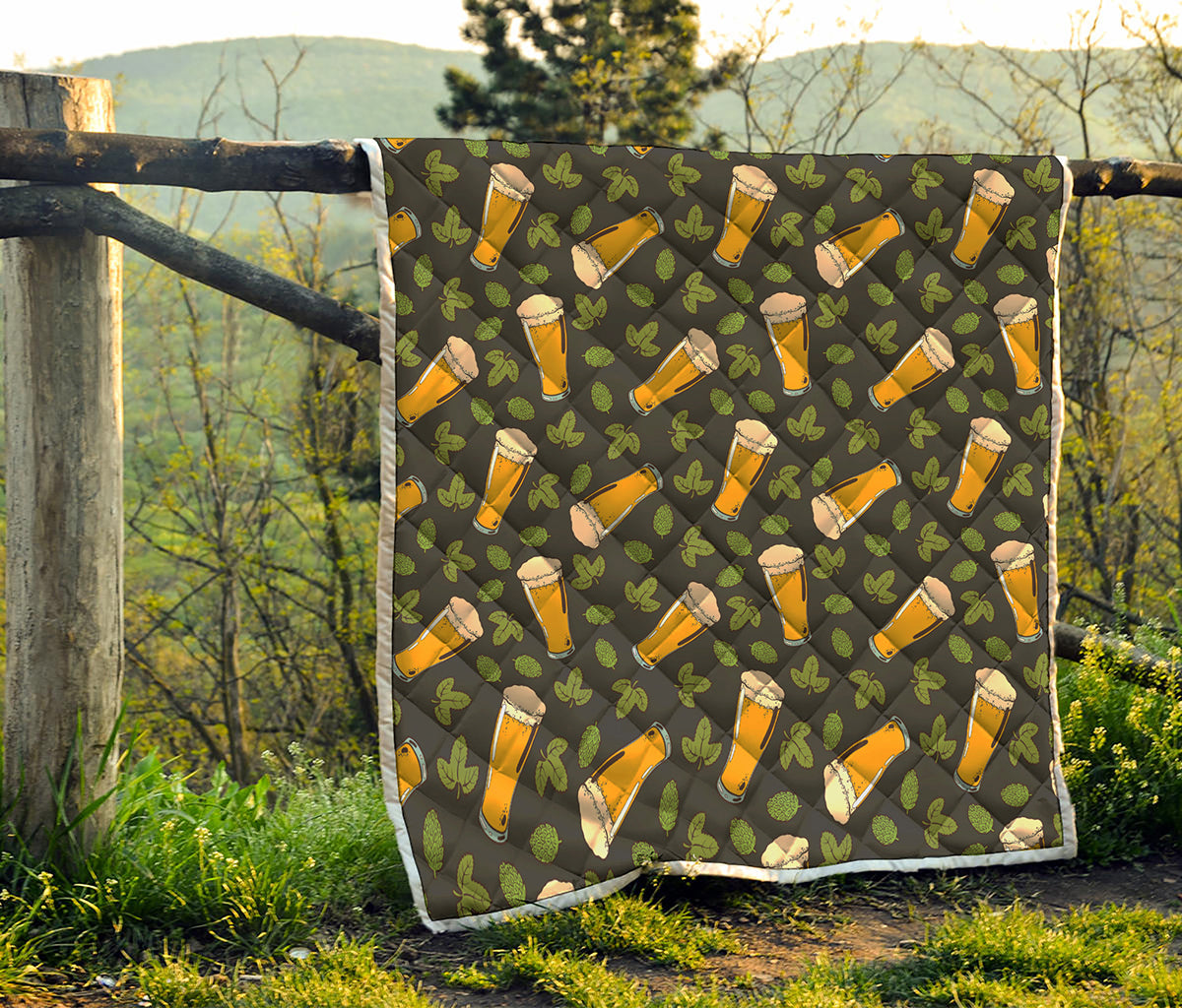 Beer Hop Cone And Leaf Pattern Print Quilt