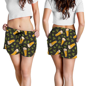 Beer Hop Cone And Leaf Pattern Print Women's Shorts