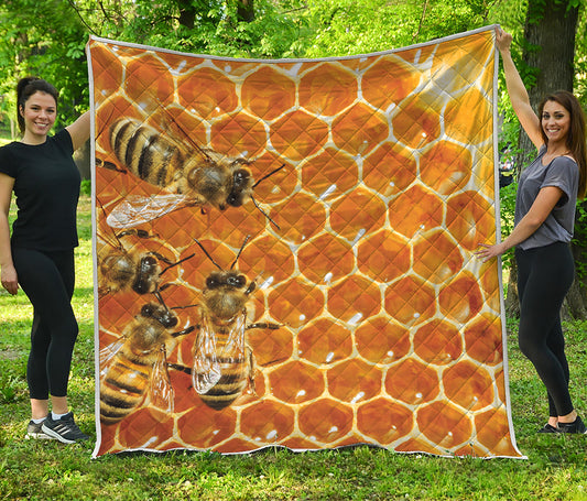 Bees And Honeycomb Print Quilt