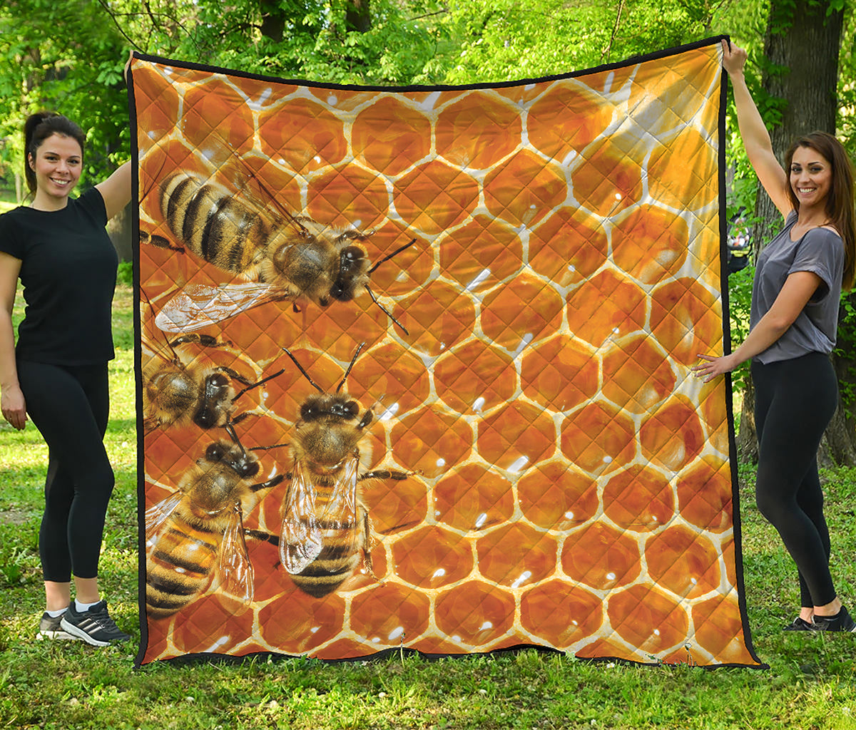 Bees And Honeycomb Print Quilt