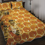 Bees And Honeycomb Print Quilt Bed Set