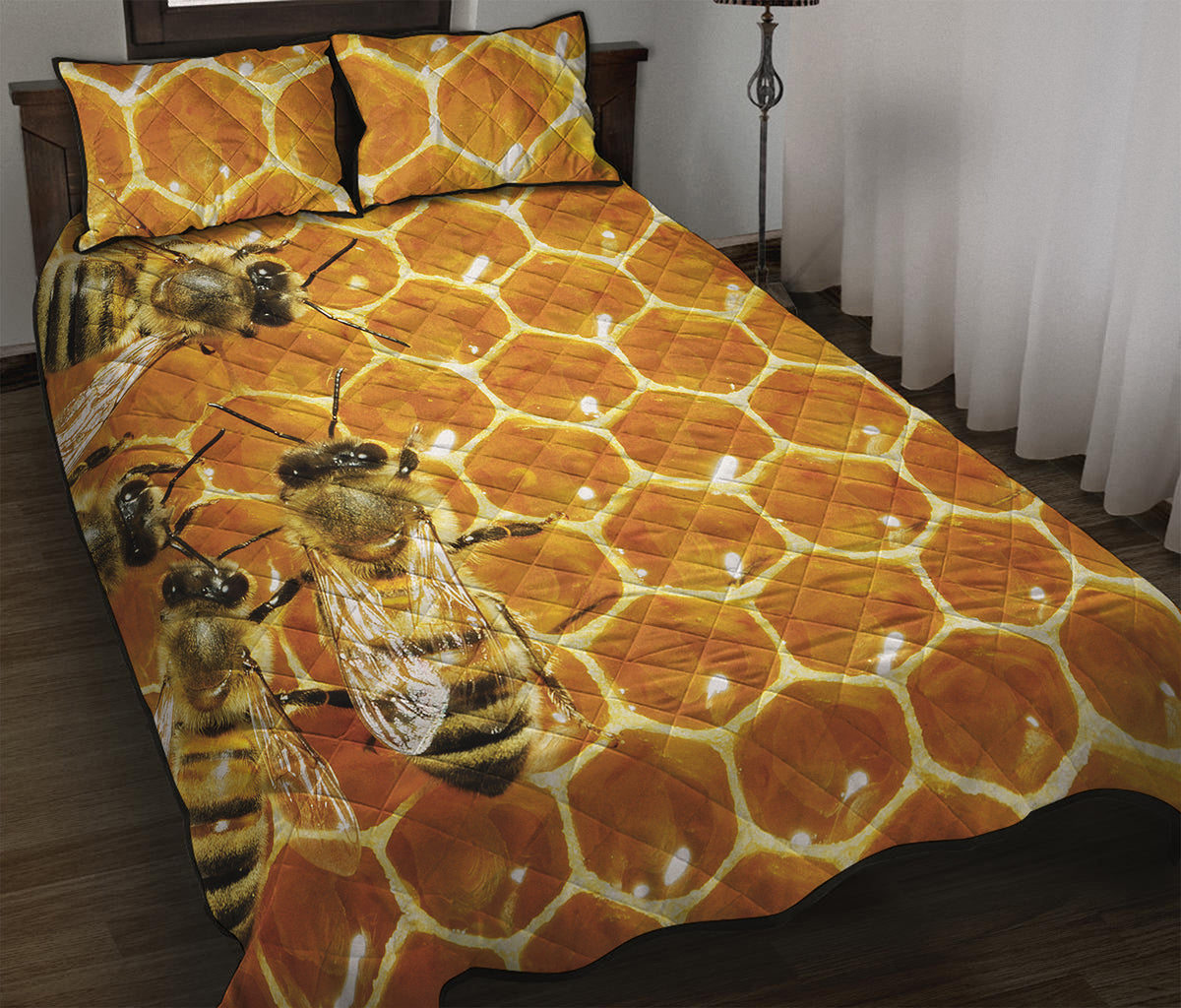 Bees And Honeycomb Print Quilt Bed Set