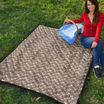 Beige And White Knitted Pattern Print Quilt