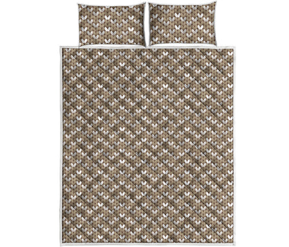 Beige And White Knitted Pattern Print Quilt Bed Set