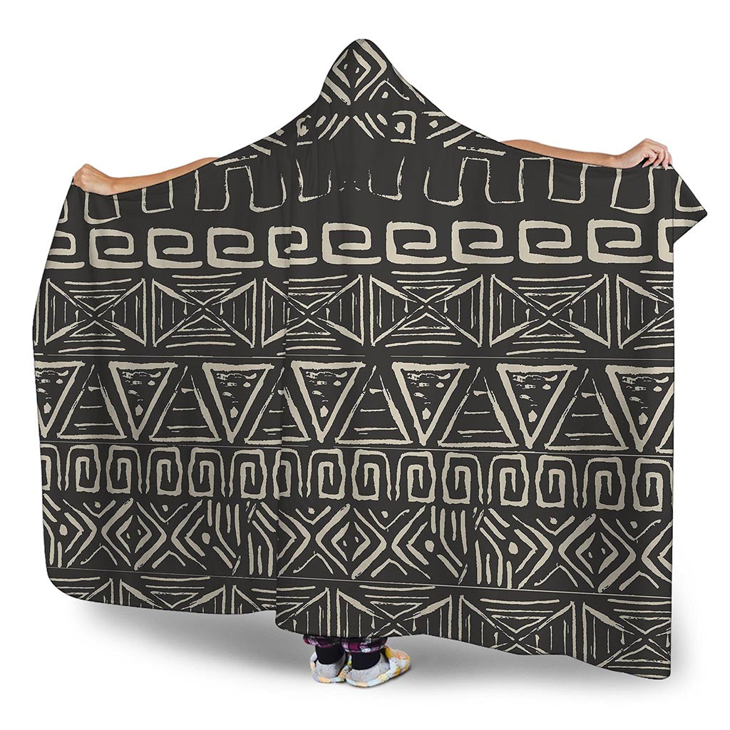 Beige Aztec Pattern Print Hooded Blanket