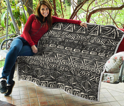 Beige Aztec Pattern Print Quilt