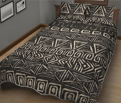 Beige Aztec Pattern Print Quilt Bed Set