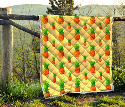 Beige Watercolor Pineapple Pattern Print Quilt