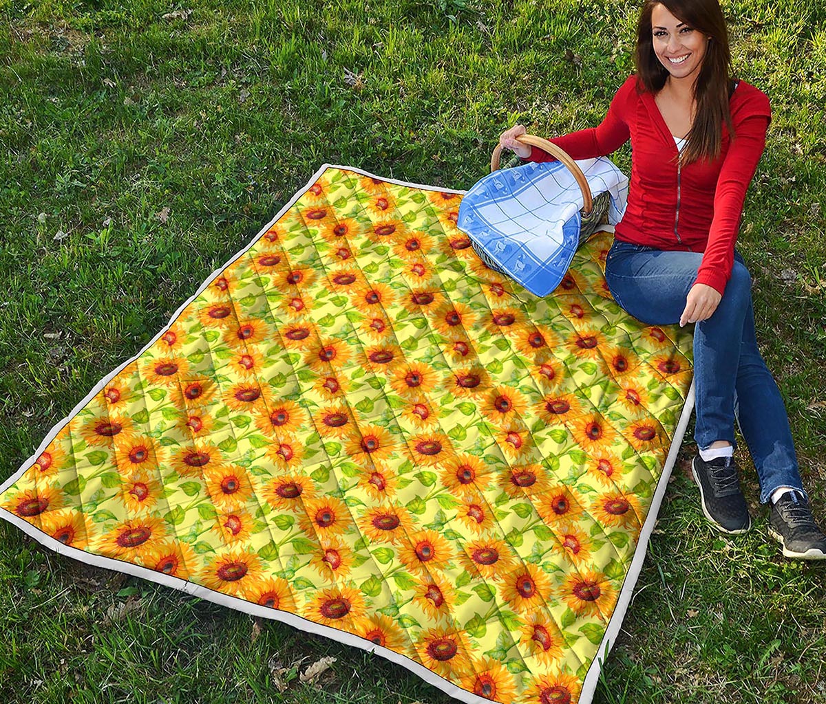 Beige Watercolor Sunflower Pattern Print Quilt