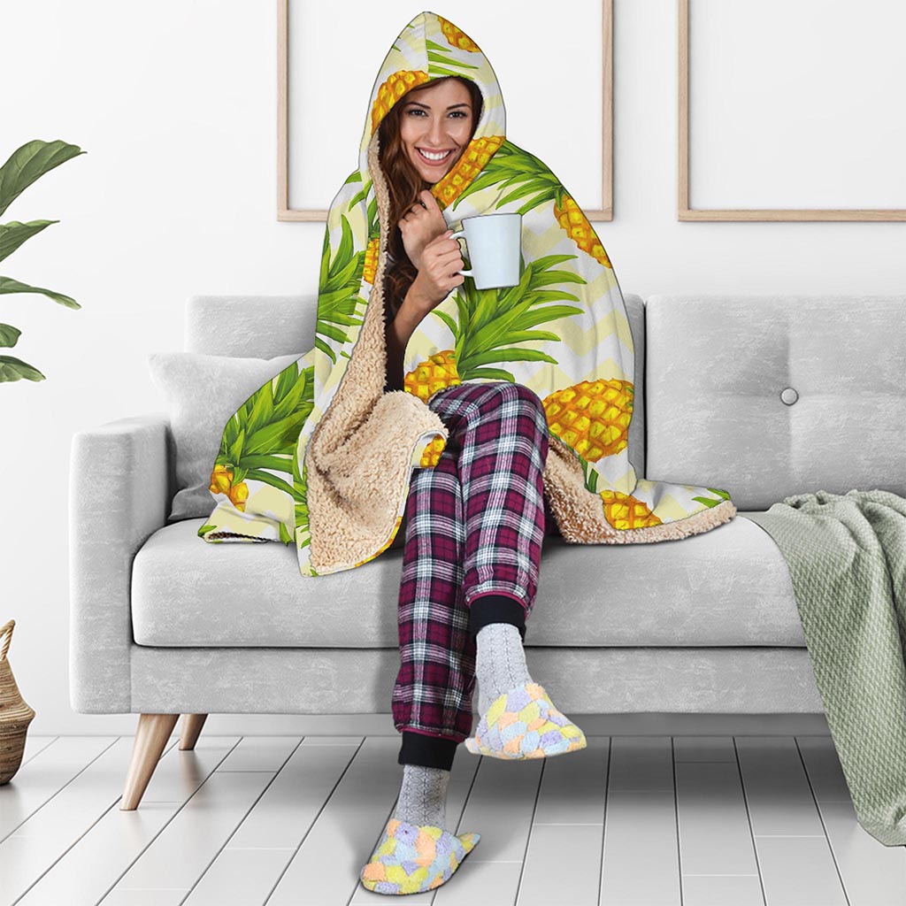 Beige Zig Zag Pineapple Pattern Print Hooded Blanket