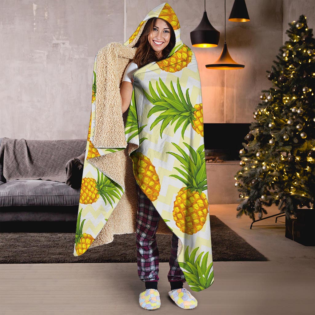Beige Zig Zag Pineapple Pattern Print Hooded Blanket