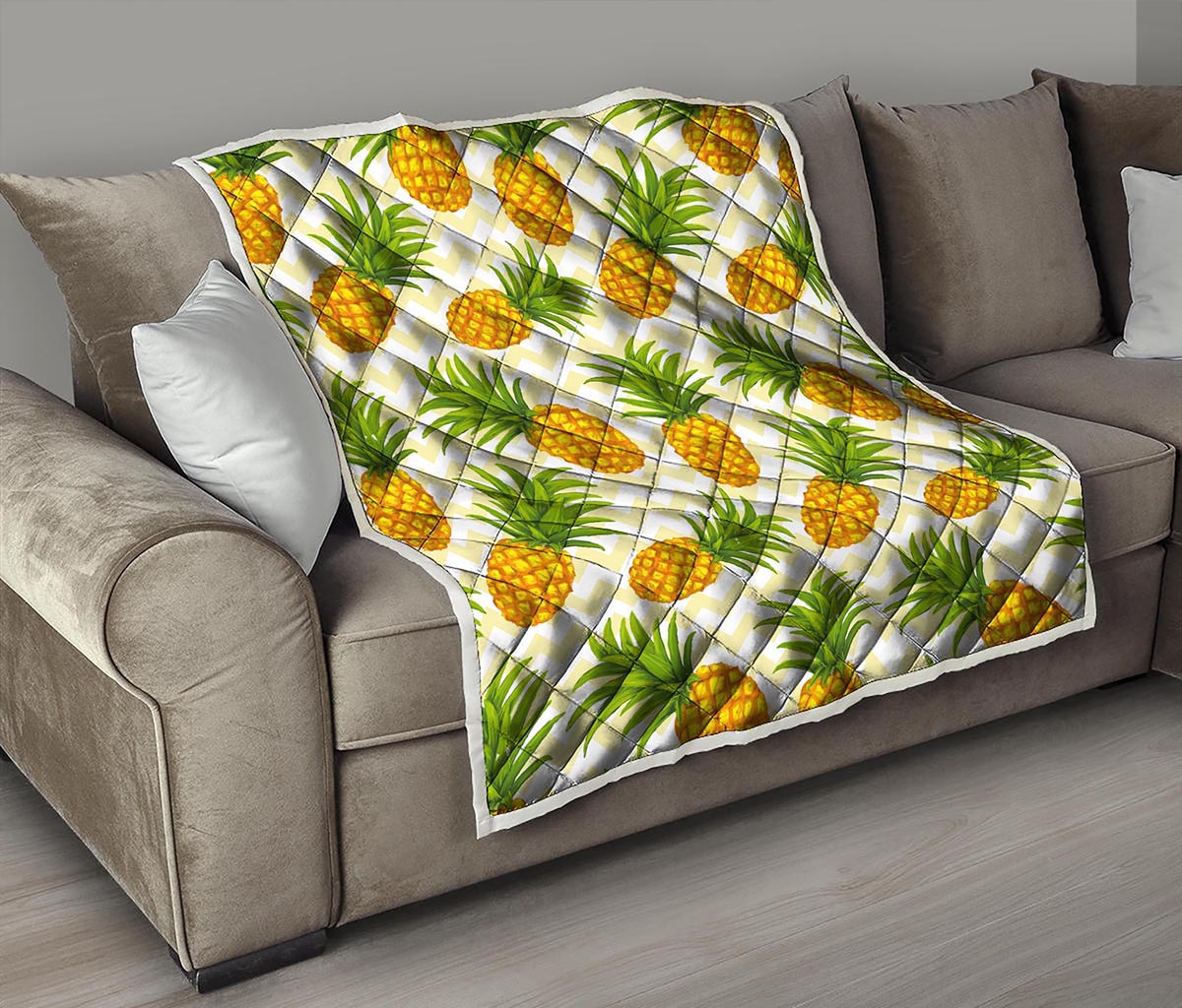 Beige Zig Zag Pineapple Pattern Print Quilt