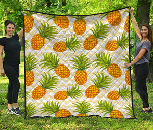 Beige Zig Zag Pineapple Pattern Print Quilt