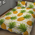 Beige Zig Zag Pineapple Pattern Print Quilt Bed Set