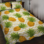 Beige Zig Zag Pineapple Pattern Print Quilt Bed Set