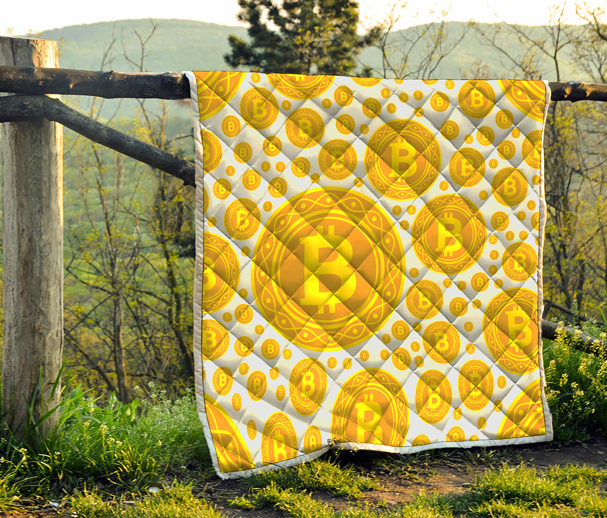 Bitcoin Crypto Pattern Print Quilt