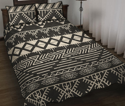 Black And Beige Aztec Pattern Print Quilt Bed Set