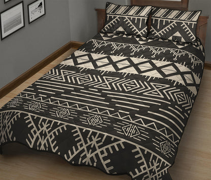 Black And Beige Aztec Pattern Print Quilt Bed Set