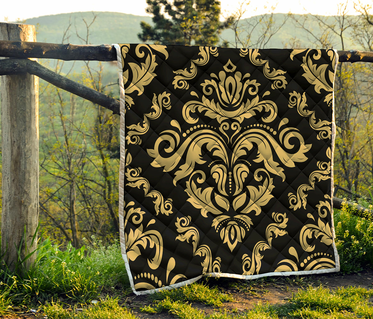 Black And Beige Damask Pattern Print Quilt