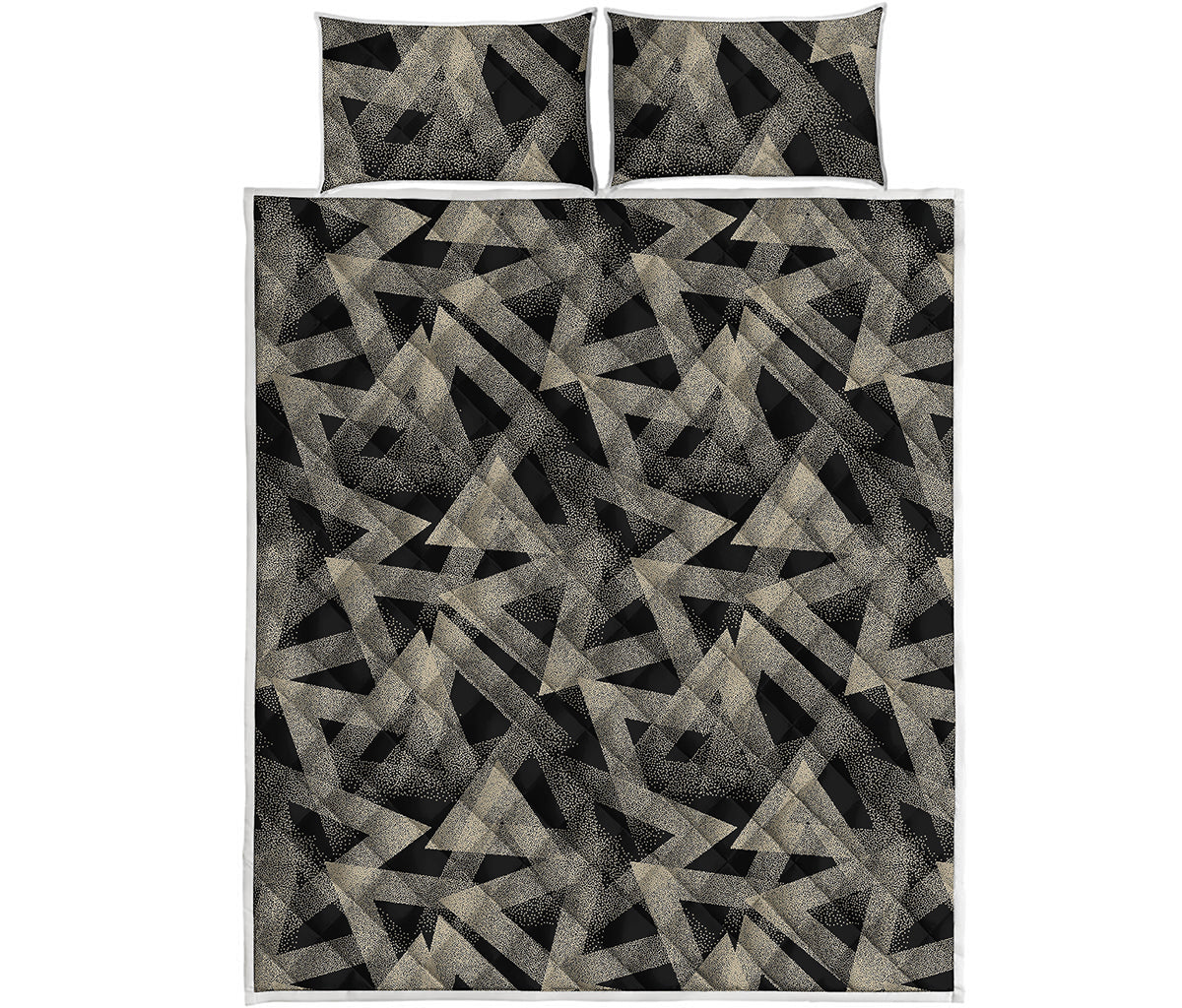 Black And Beige Geometric Triangle Print Quilt Bed Set
