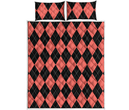 Black And Coral Argyle Pattern Print Quilt Bed Set