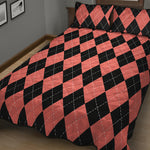 Black And Coral Argyle Pattern Print Quilt Bed Set