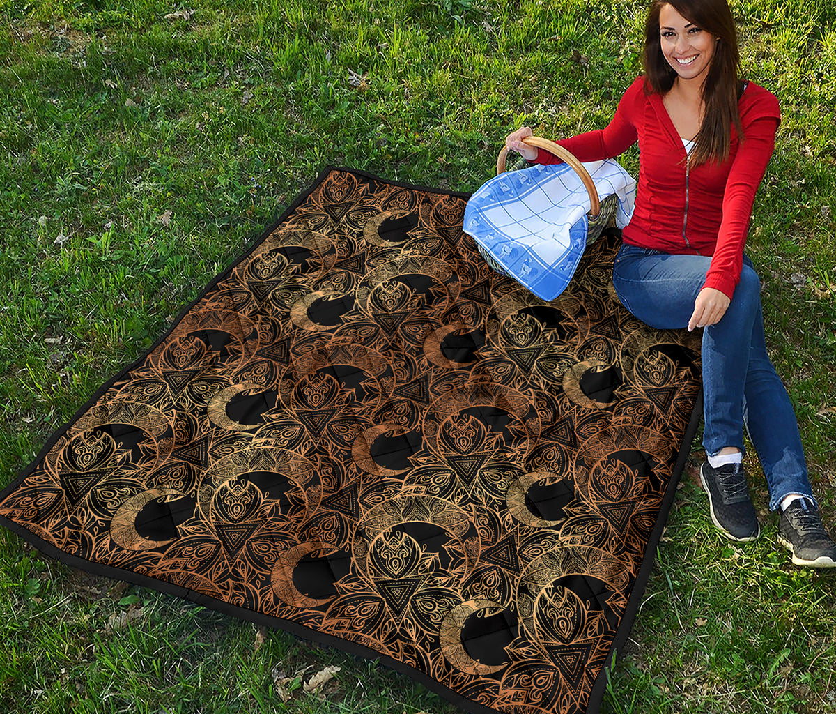 Black And Gold Celestial Pattern Print Quilt