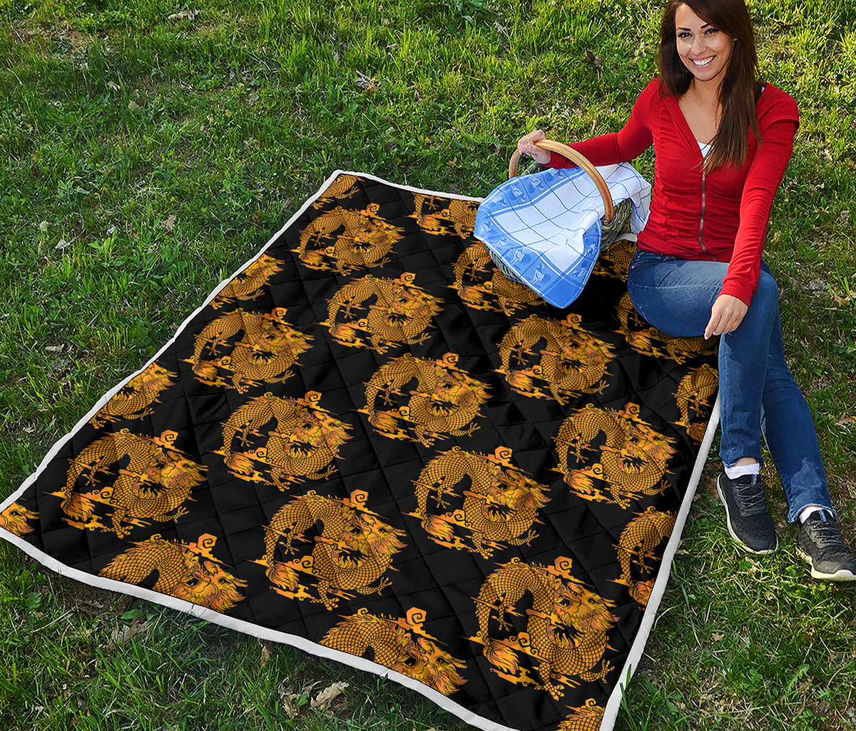 Black And Gold Dragon Pattern Print Quilt
