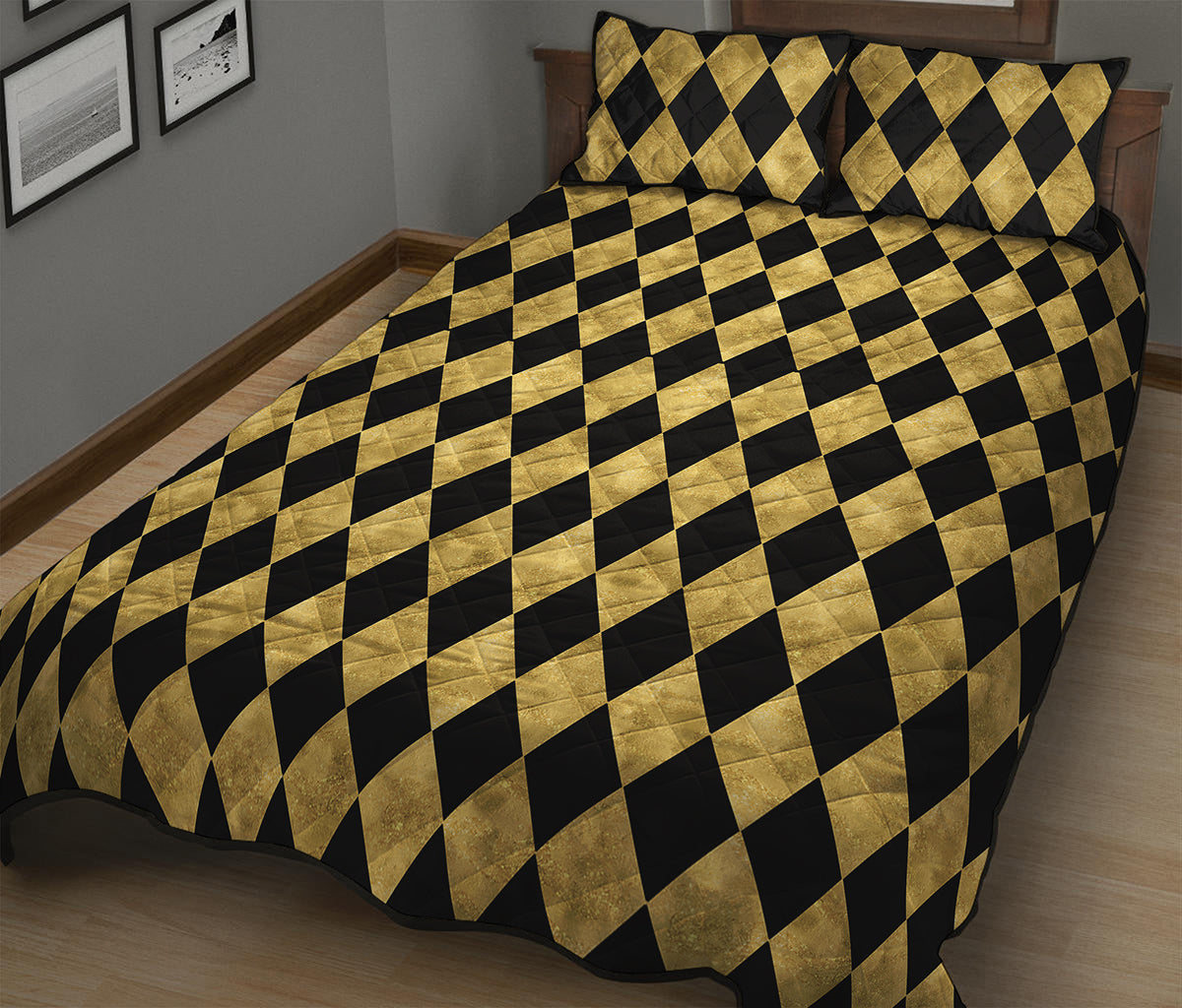 Black And Gold Harlequin Pattern Print Quilt Bed Set