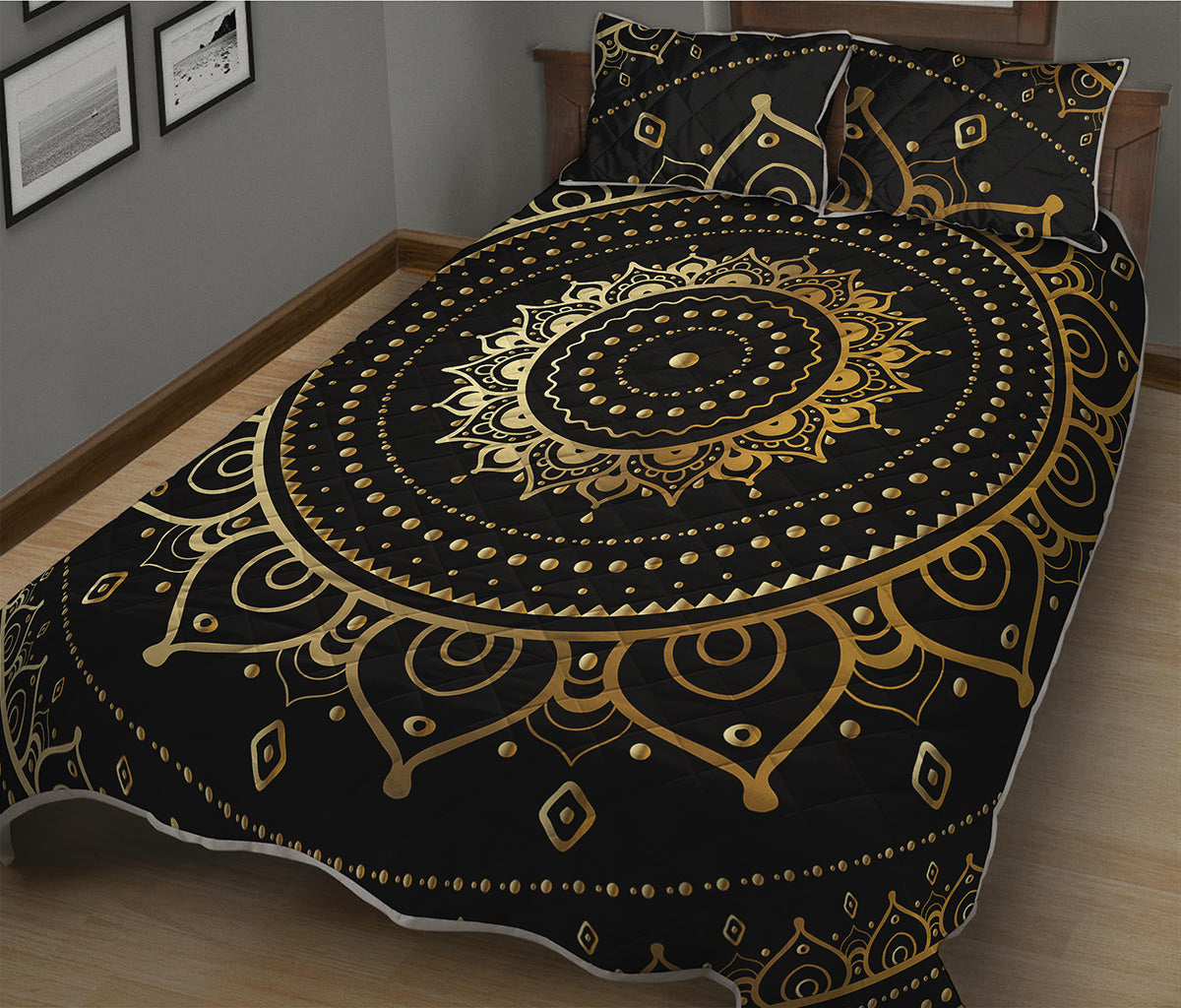Black And Gold Mandala Print Quilt Bed Set