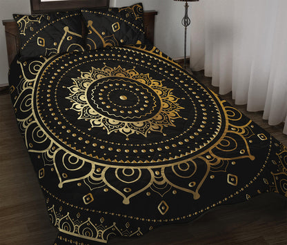 Black And Gold Mandala Print Quilt Bed Set
