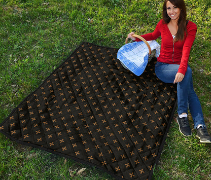 Black And Gold Orthodox Pattern Print Quilt