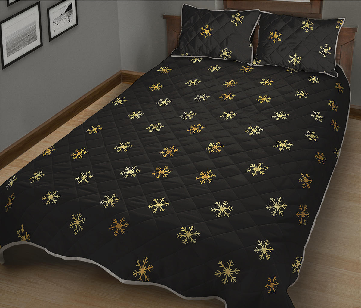 Black And Gold Snowflake Pattern Print Quilt Bed Set