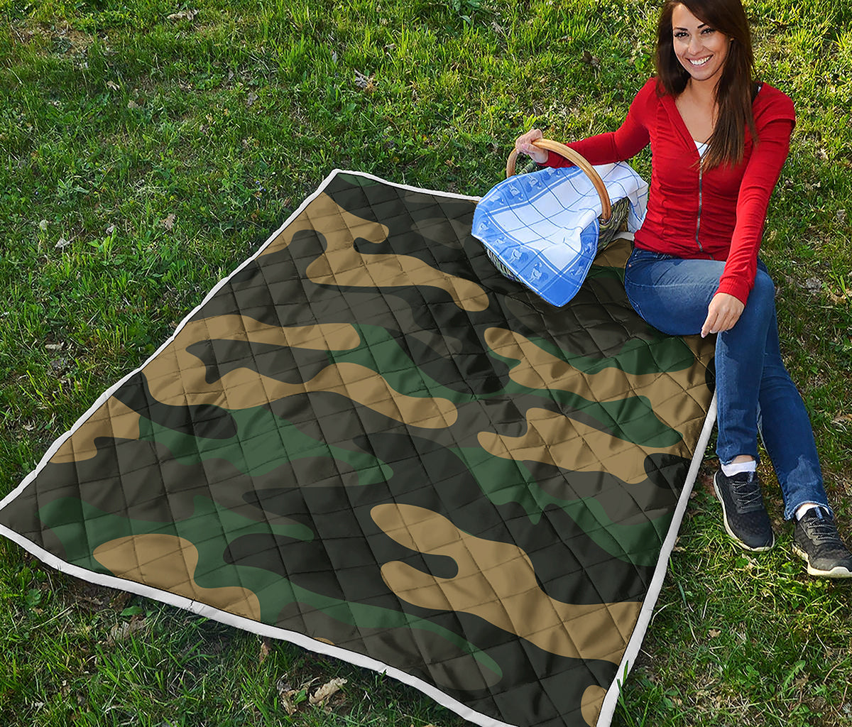 Black And Green Camouflage Print Quilt