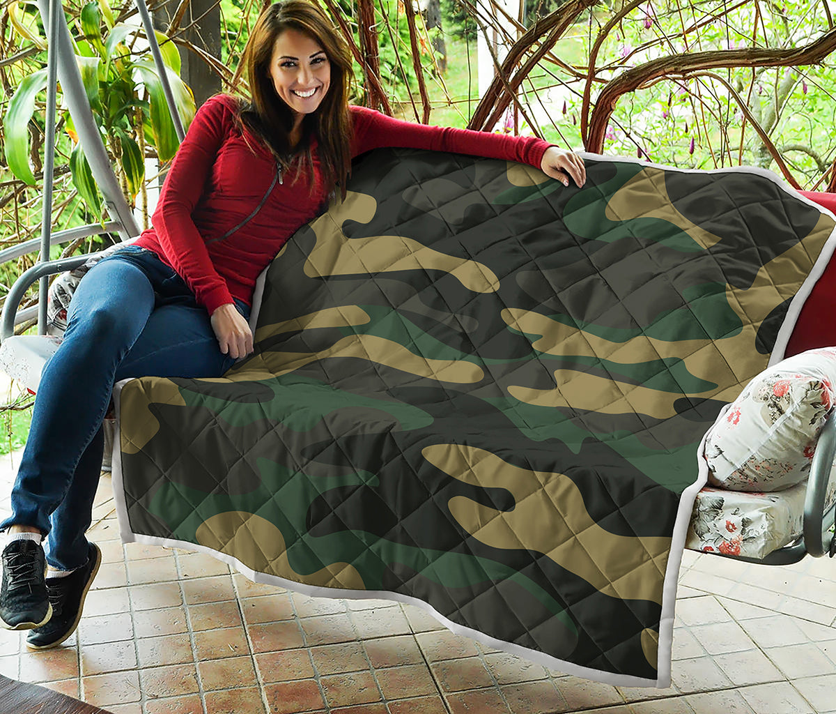 Black And Green Camouflage Print Quilt