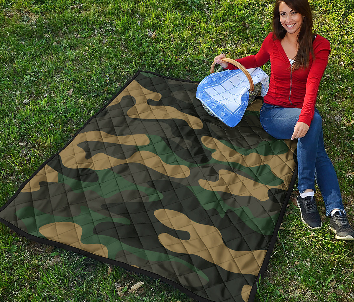 Black And Green Camouflage Print Quilt