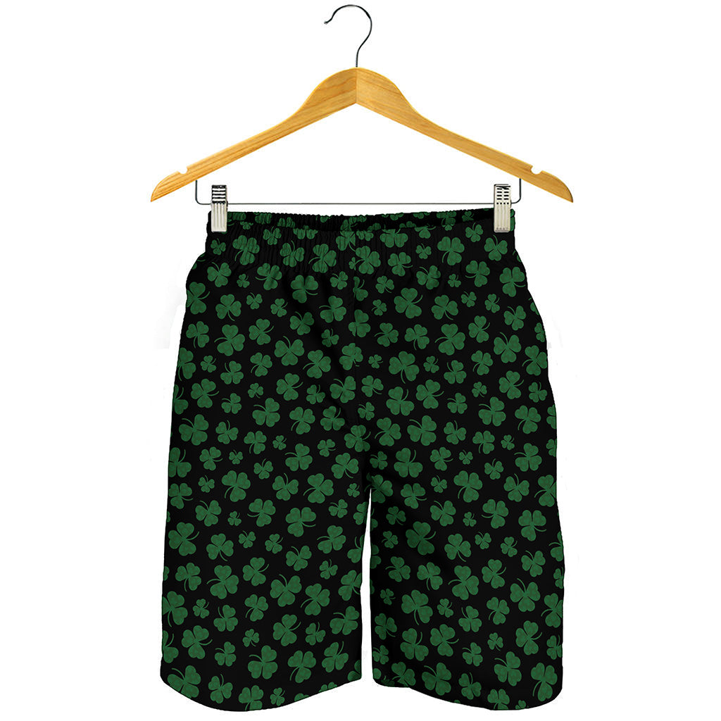 Black And Green Shamrock Pattern Print Men's Shorts