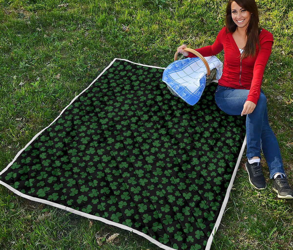 Black And Green Shamrock Pattern Print Quilt