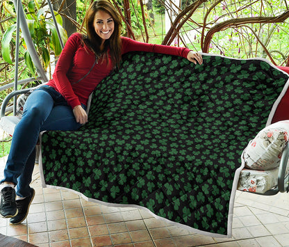 Black And Green Shamrock Pattern Print Quilt