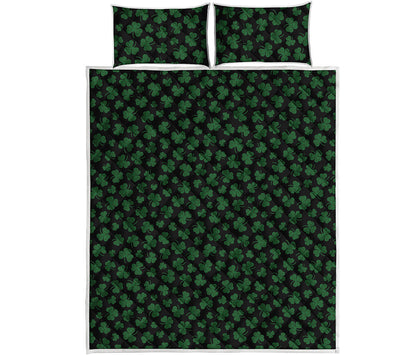 Black And Green Shamrock Pattern Print Quilt Bed Set
