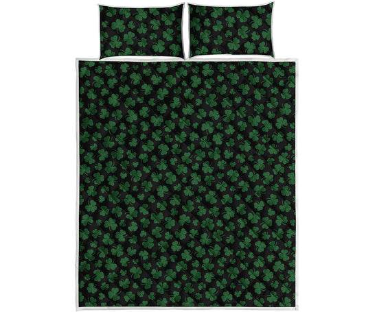 Black And Green Shamrock Pattern Print Quilt Bed Set