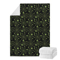 Black And Green Spider Web Pattern Print Blanket