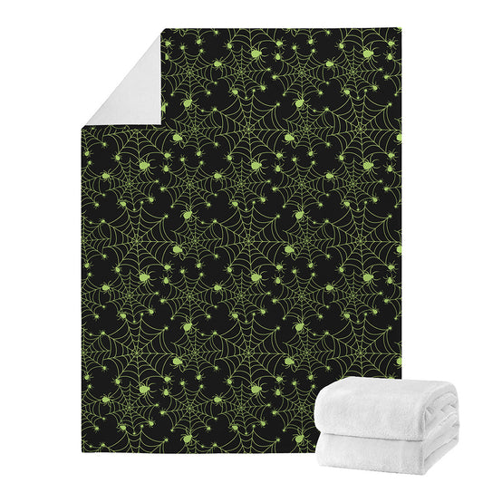 Black And Green Spider Web Pattern Print Blanket