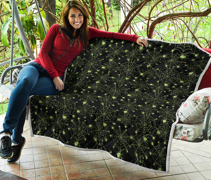 Black And Green Spider Web Pattern Print Quilt