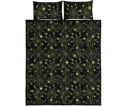 Black And Green Spider Web Pattern Print Quilt Bed Set